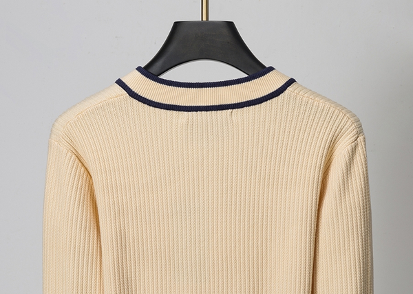 ブランドセーター着用イメージ